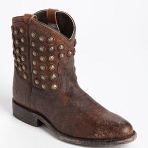 Frye Wyatt Jenna Short Studded Western Boot - Brown 7.5